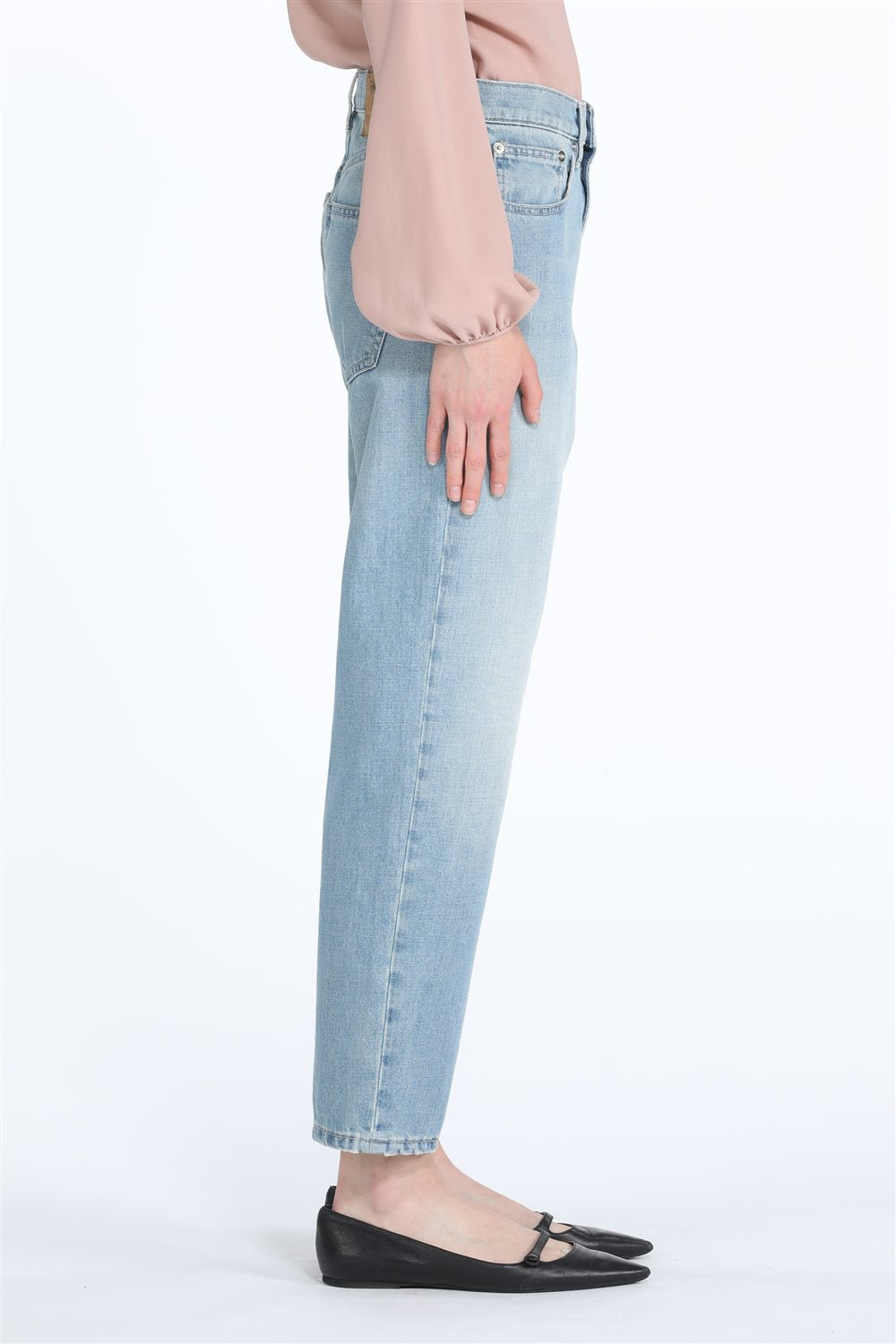 JEANS STRAIGHT-LEG