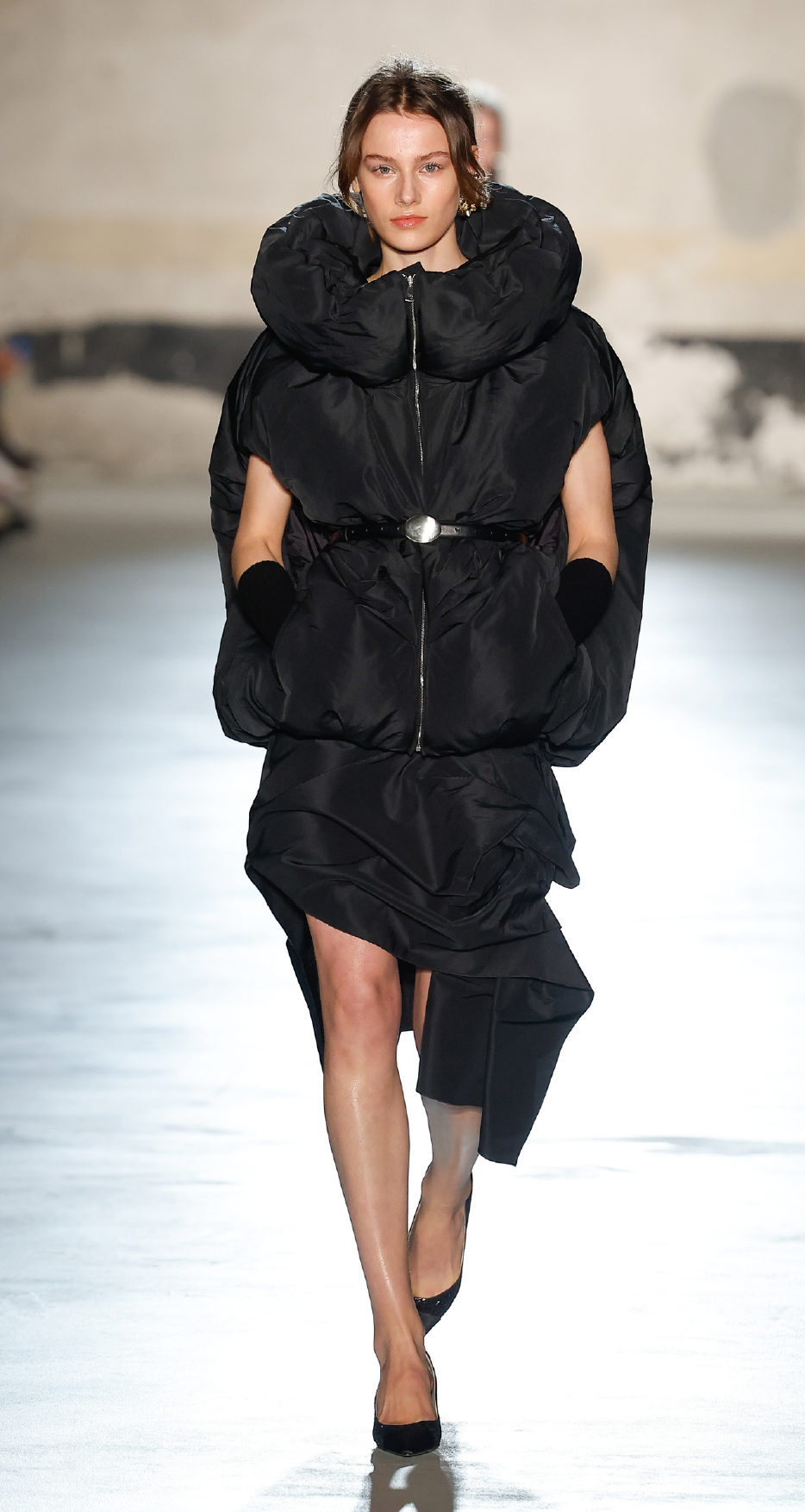 Load video: N°21  F/ W26