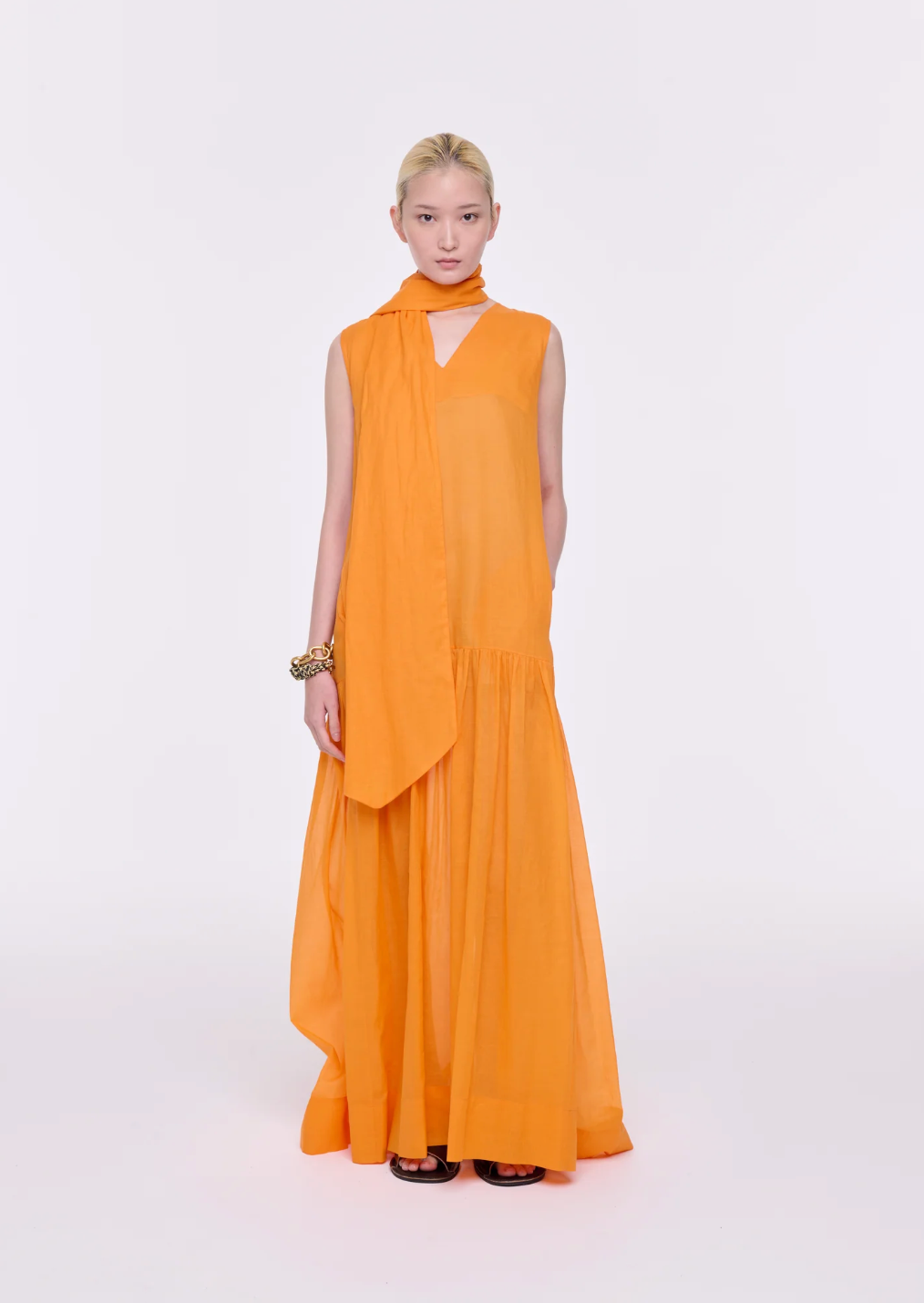 Dress Apricot